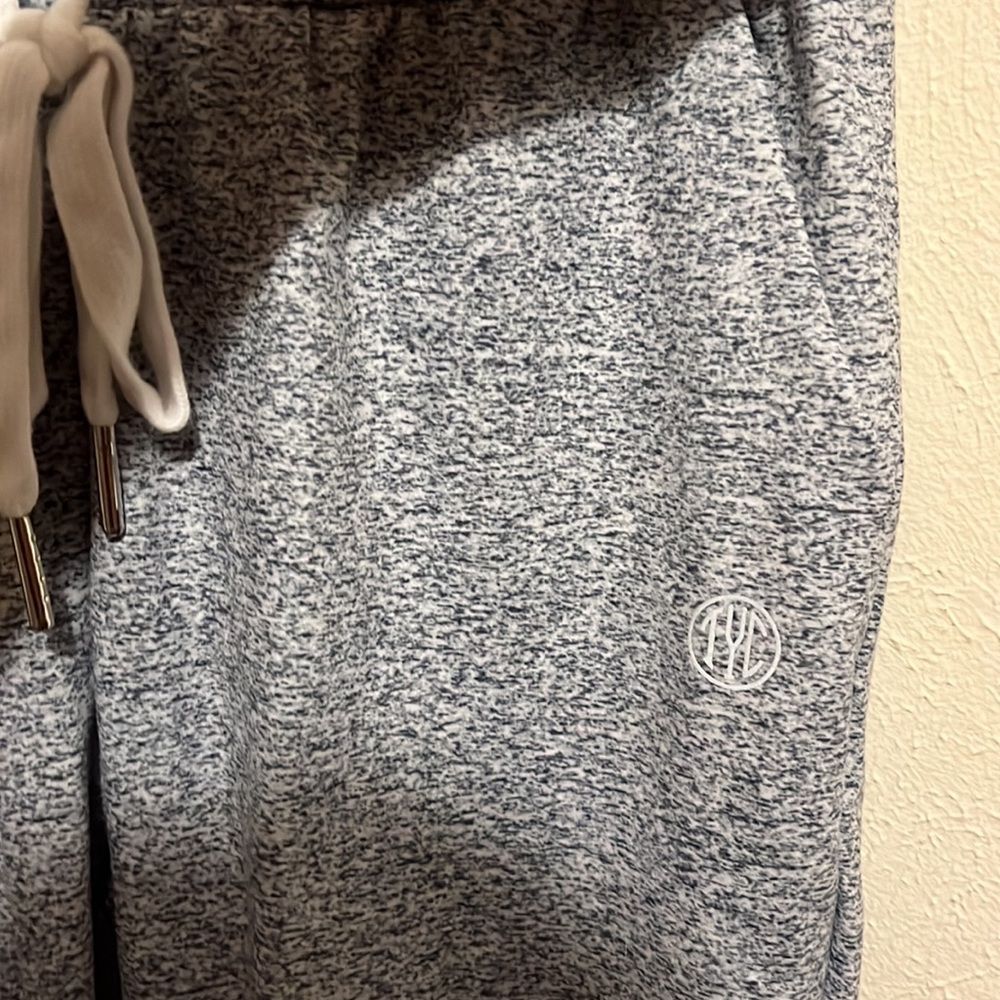Joggers - Picture 3 of 4
